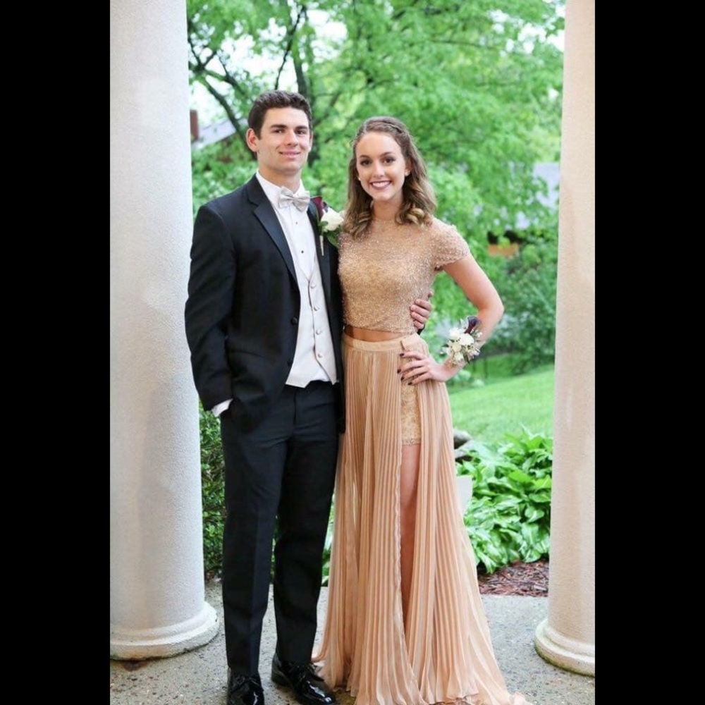 Sherri Hill 3-piece Prom Dress Nude Size 2